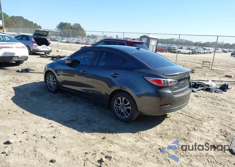 2019 Toyota Yaris Le z USA, uszkodzony, nr VIN 3MYDLBYV9KY520146